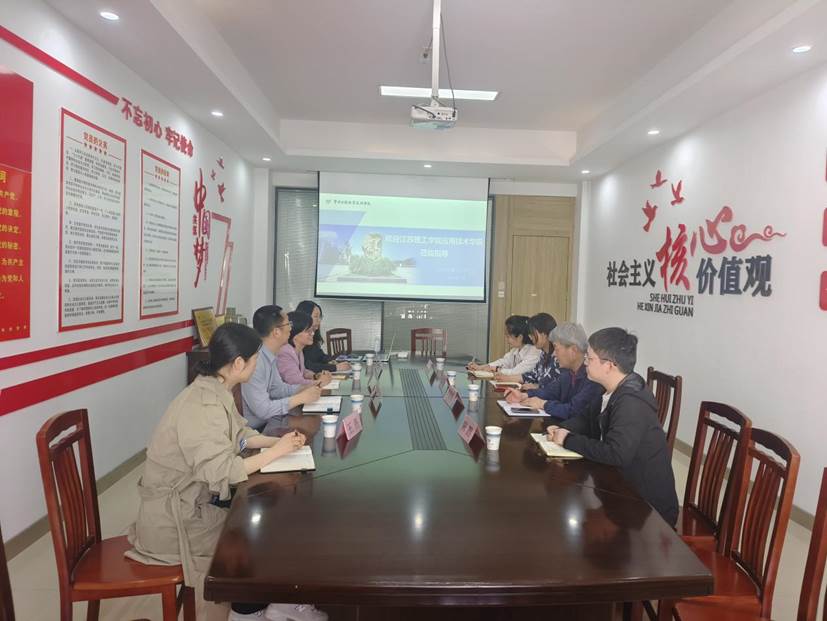 73f5be687fdf9ff116d8acf32445412